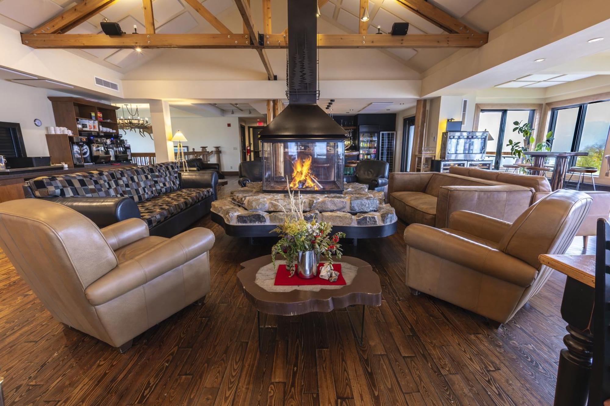 Auberge De Montagne Des Chic-Chocs Mountain Lodge - Sepaq Sainte Anne des Monts Luaran gambar